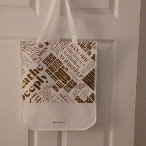 Lululemon shopping bag